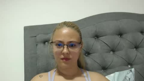 carolay02 online show from 10, 11, 2025
