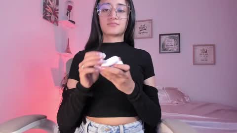 Snapshot of caroliine__ chatting on 7, 2, 2025 Caroline online show from 7, 2, 2025