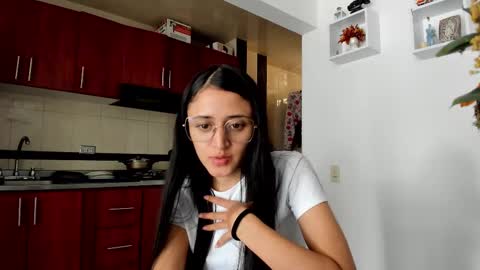 Snapshot of caroliine__ chatting on 27, 2, 2025 Caroline online show from 27, 2, 2025