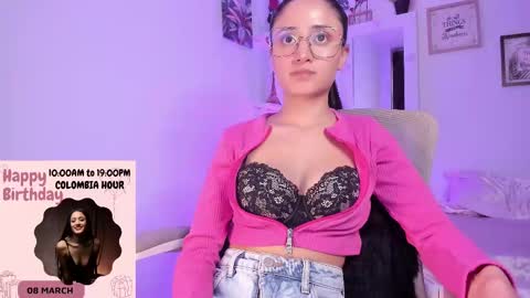 Snapshot of caroliine__ chatting on 7, 3, 2025 Caroline online show from 7, 3, 2025