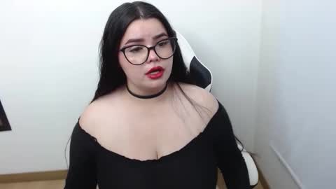 Snapshot of carolina_lee12 chatting on 8, 4, 2026 carolina online show from 8, 4, 2026
