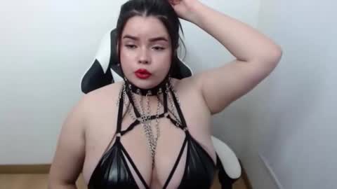 Snapshot of carolina_lee12 chatting on 17, 4, 2026 carolina online show from 17, 4, 2026