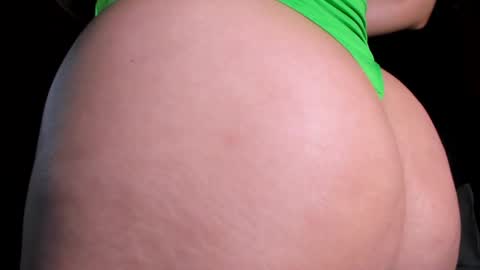 Snapshot of carolina_ml chatting on 6, 6, 2026 CarolinaM online show from 6, 6, 2026