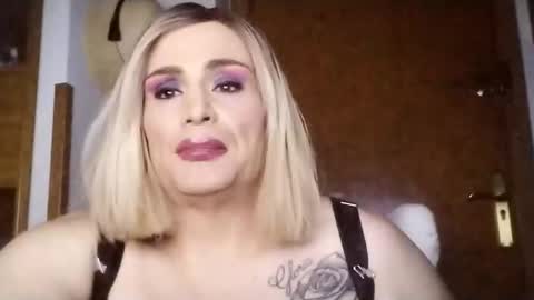 carolinasexdoll1980 online show from 20, 2, 2026