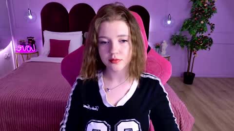 Snapshot of carolinasherry chatting on 19, 5, 2026 carolinasherry online show from 19, 5, 2026
