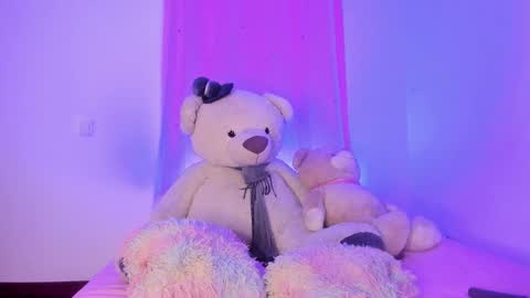 Snapshot of caroline_cute7 chatting on 3, 2, 2026 caroline 3 online show from 3, 2, 2026