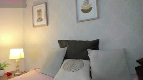  Caroline  online show from 25, 10, 2025