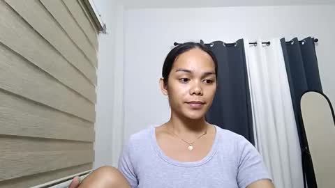 caroline_east online show from 23, 2, 2026