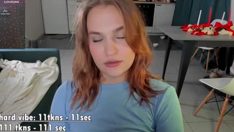 Snapshot of caroline_kiparis chatting on 20, 12, 2024 Caro online show from 20, 12, 2024