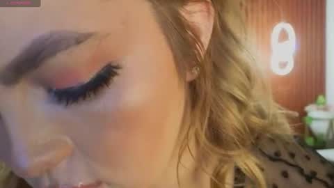 Snapshot of caroline_laurent_ chatting on 15, 6, 2026 Caro online show from 15, 6, 2026