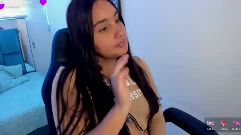 caroline_rodriguez_9 online show from 3, 2, 2026