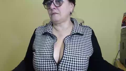 Snapshot of carolinedream_ chatting on 16, 10, 2025 CarolineDream online show from 16, 10, 2025