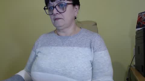 Snapshot of carolinedream_ chatting on 20, 10, 2025 CarolineDream online show from 20, 10, 2025