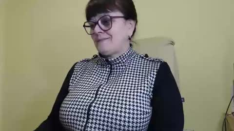 Snapshot of carolinedream_ chatting on 27, 10, 2025 CarolineDream online show from 27, 10, 2025