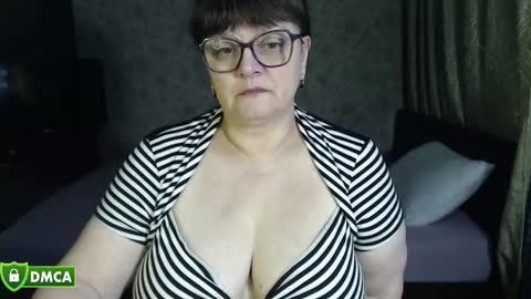 Snapshot of carolinedream_ chatting on 29, 10, 2025 CarolineDream online show from 29, 10, 2025