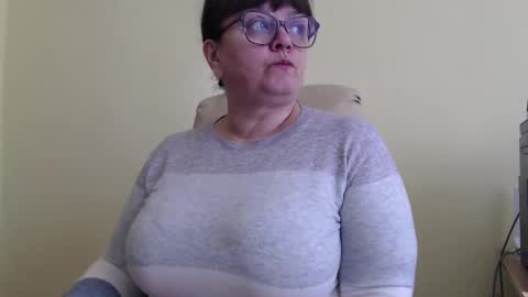 Snapshot of carolinedream_ chatting on 30, 10, 2025 CarolineDream online show from 30, 10, 2025