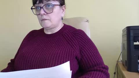 Snapshot of carolinedream_ chatting on 12, 11, 2025 CarolineDream online show from 12, 11, 2025