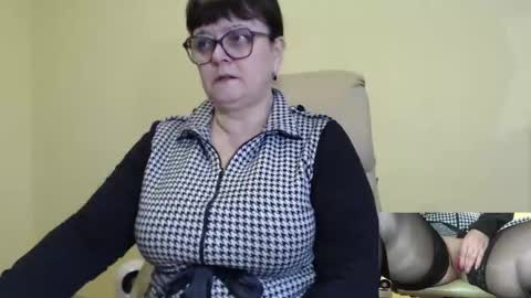 Snapshot of carolinedream_ chatting on 28, 11, 2025 CarolineDream online show from 28, 11, 2025