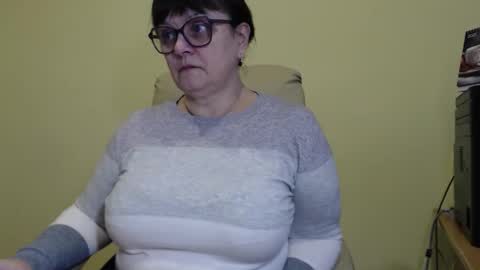 Snapshot of carolinedream_ chatting on 2, 12, 2025 CarolineDream online show from 2, 12, 2025