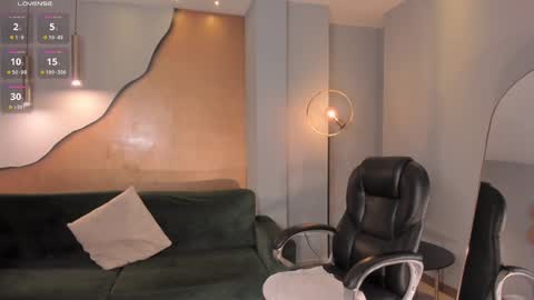 Caro online show from 3, 1, 2025