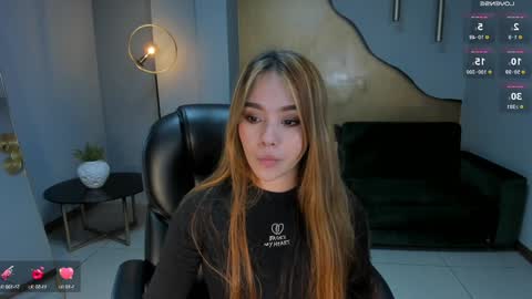 Caro online show from 4, 1, 2025