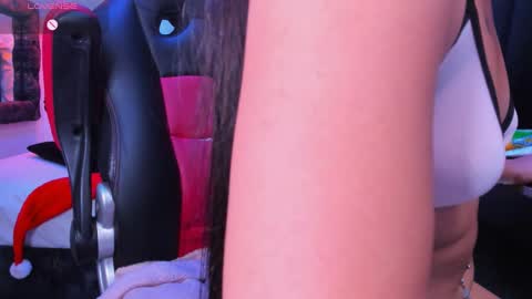 Snapshot of carolinescoth_dl chatting on 3, 12, 2024 Caroline Scoth online show from 3, 12, 2024