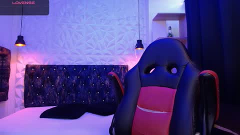 Snapshot of carolinescoth_dl chatting on 13, 1, 2025 Caroline Scoth online show from 13, 1, 2025