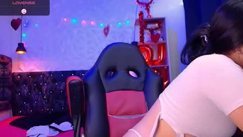 Snapshot of carolinescoth_dl chatting on 28, 2, 2025 Caroline Scoth online show from 28, 2, 2025