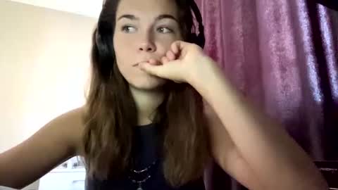 Snapshot of carolynnsobey chatting on 14, 7, 2026 Viktorie online show from 14, 7, 2026