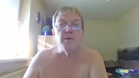 carsten21101 online show from 9, 3, 2025