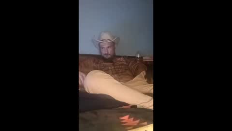 Snapshot of caseyjmcd22 chatting on 25, 3, 2026 okiedadd online show from 25, 3, 2026