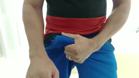 cashmastermuscle77 online show from 18, 3, 2026