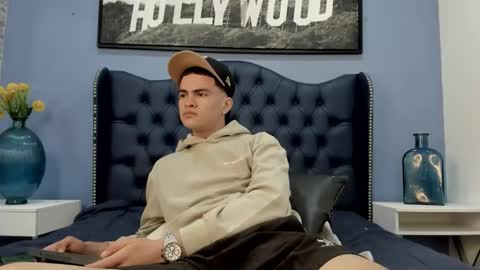 casper_white_ online show from 24, 9, 2025