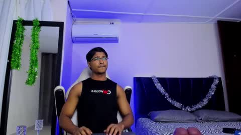 Snapshot of cassian_gold chatting on 21, 12, 2025 CASSIAN GOLD online show from 21, 12, 2025