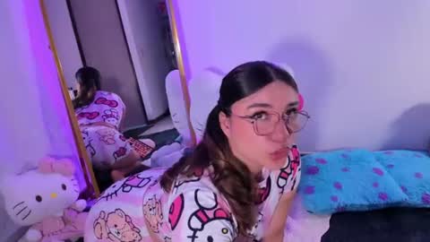 Snapshot of cassiebigass_ chatting on 28, 7, 2026 Bela igzaii9r online show from 28, 7, 2026