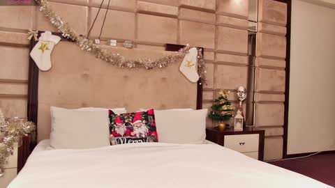 Cassie online show from 25, 12, 2024