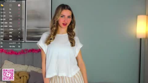 Snapshot of casual_blonde chatting on 25, 2, 2026 For friends Kira online show from 25, 2, 2026