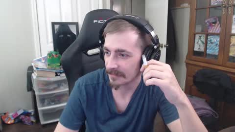 Snapshot of casuallycorrupt chatting on 14, 10, 2025 casuallycorrupt online show from 14, 10, 2025