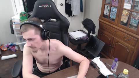 Snapshot of casuallycorrupt chatting on 16, 10, 2025 casuallycorrupt online show from 16, 10, 2025