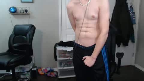 Snapshot of casuallycorrupt chatting on 28, 10, 2025 casuallycorrupt online show from 28, 10, 2025