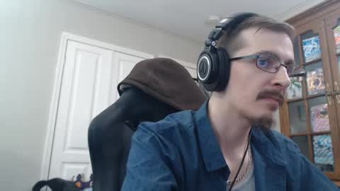 Snapshot of casuallycorrupt chatting on 5, 11, 2025 casuallycorrupt online show from 5, 11, 2025