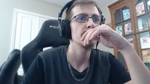 Snapshot of casuallycorrupt chatting on 15, 11, 2025 casuallycorrupt online show from 15, 11, 2025