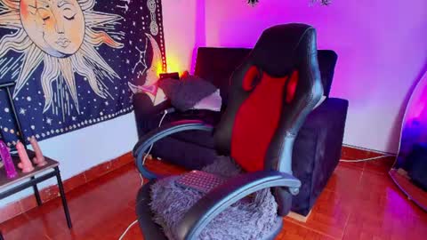 Snapshot of cat__moon__ chatting on 17, 6, 2026 Karol online show from 17, 6, 2026