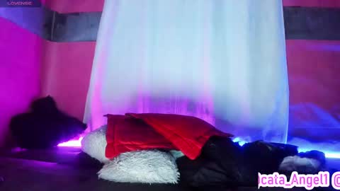 Cata Angel online show from 13, 2, 2025