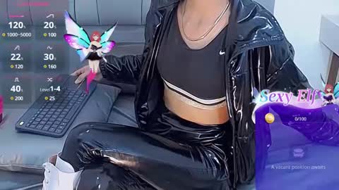 Snapshot of catalella_ar chatting on 1, 3, 2025 Queen Catalella online show from 1, 3, 2025