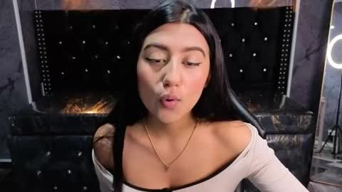 Snapshot of catalella_little_b chatting on 1, 6, 2026 catalella_little_b online show from 1, 6, 2026
