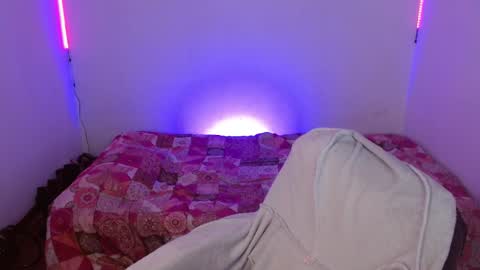 Snapshot of cataleya_cat3 chatting on 10, 10, 2025 Fabi online show from 10, 10, 2025