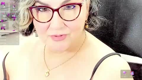 Snapshot of cataleya_mom_ chatting on 28, 4, 2026 cataleya online show from 28, 4, 2026