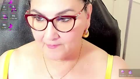 Snapshot of cataleya_mom_ chatting on 20, 5, 2026 cataleya online show from 20, 5, 2026