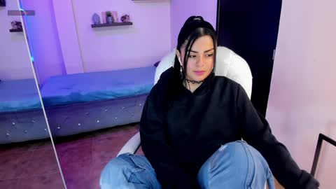 Snapshot of catalina_naughtyy chatting on 4, 12, 2024 Catalina online show from 4, 12, 2024